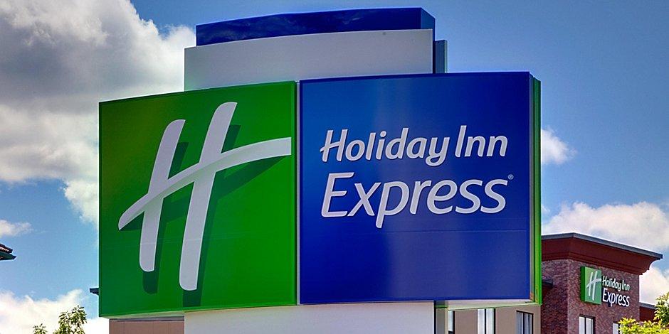 Holiday Inn Express Cambridge West - Cambourne, An Ihg Hotel Exterior photo